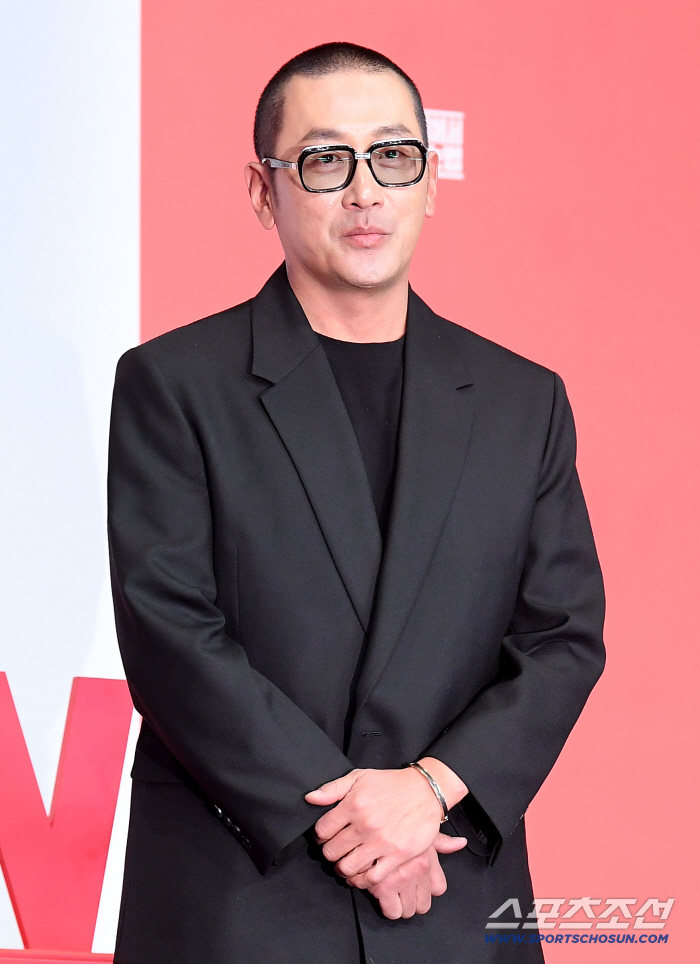 '건물주' 하정우 "19년만에 드라마, 시청률 평가 익숙하지 않아"