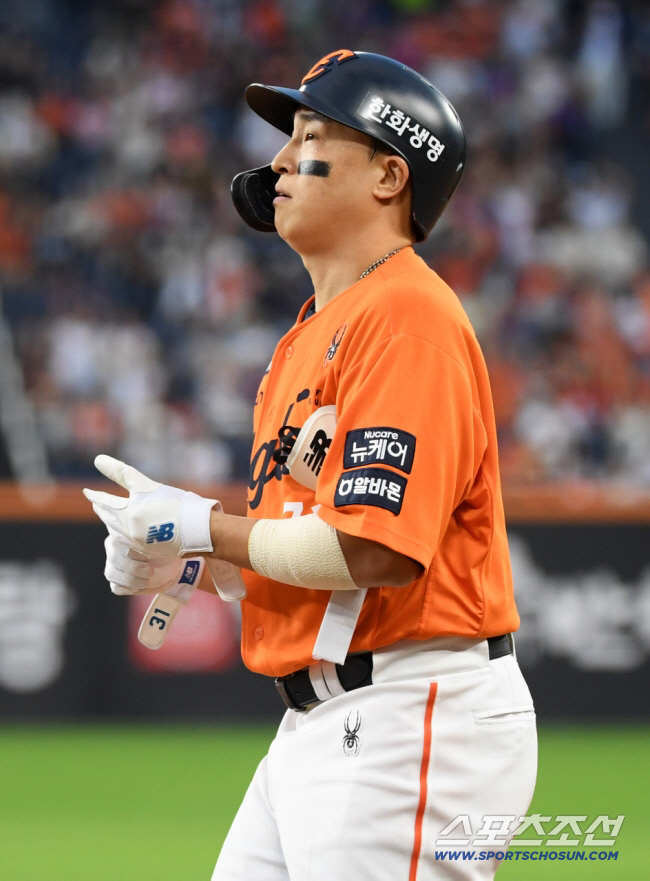 손아섭 2루타&홈런 장타쇼 무력시위…'캠프 끝' 한화 대전 청백전, 그래도 1군이 웃었다