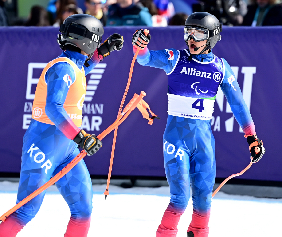 ‘아깝다! 1.48초’ '부상 투혼'최사라,슈퍼대회전 5위...실격 시련…