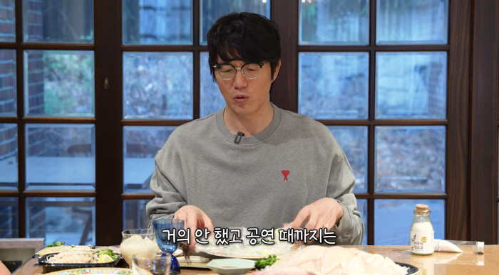 '얼굴 반쪽 된' 성시경, 고구마·계란만 먹었다 "너무 말랐어"