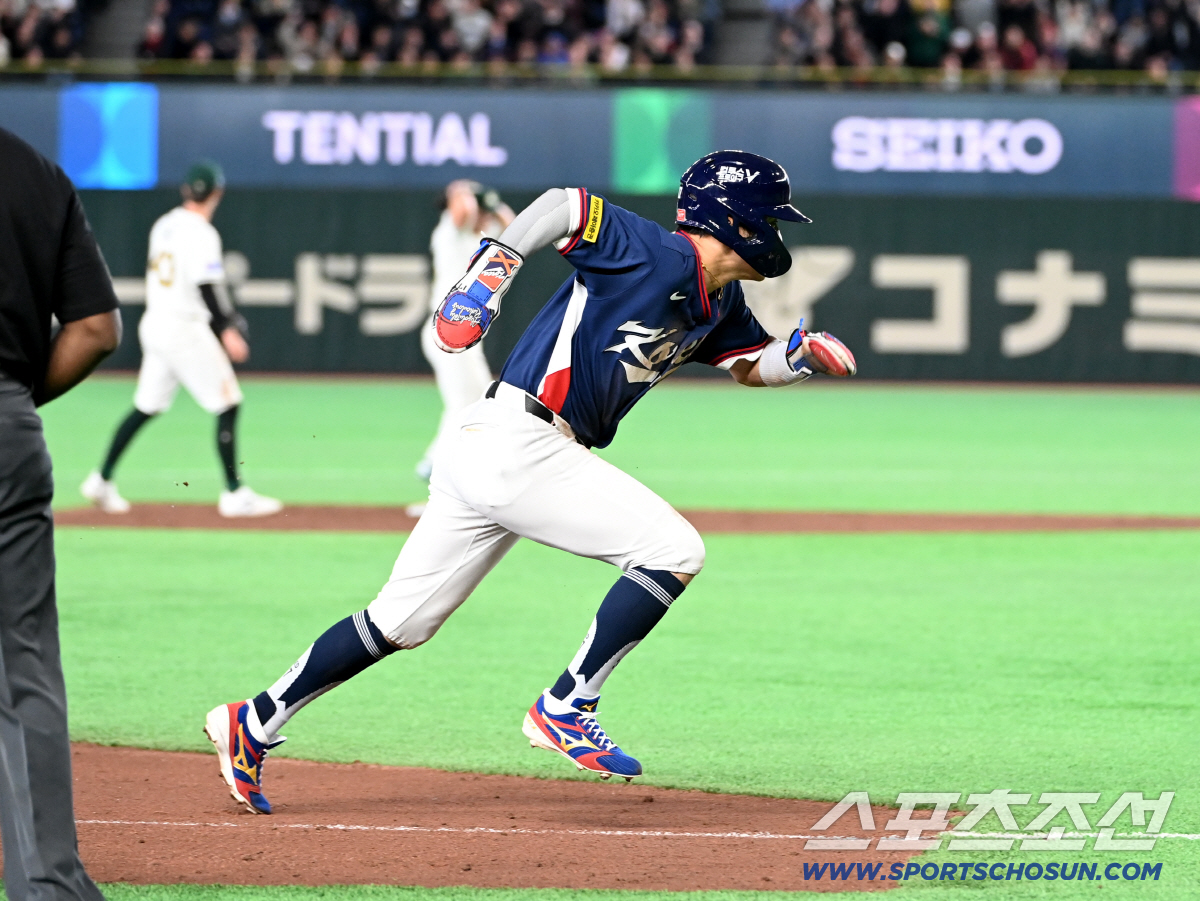 '와 7-2!' 韓 17년 만의 8강행, 호주·대만 탈락…문보경·노경은 …