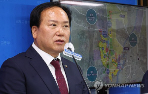 경찰, '옹벽붕괴 중대재해 혐의' 이권재 오산시장 소환조사