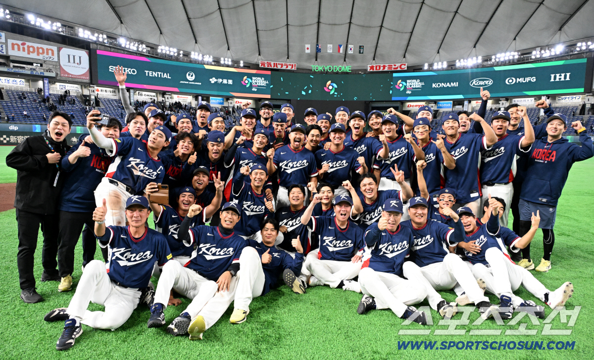 이건 기적이야! 눈물 바다된 도쿄돔 그라운드, 17년만의 WBC 8강 진…