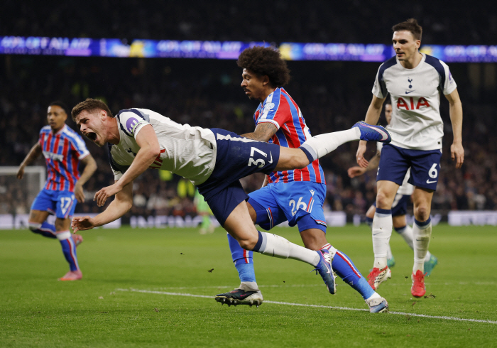 '강등 공포 토트넘, 23일 뒤집어진다' 3전패 실패한 '소방수' 투도르, 4경기 시한부 결론..이후 두번째 임시 감독 후보 2명 압축