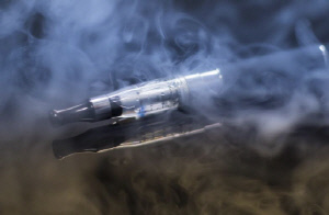 전자담배로 갈아탔는데, 허리 통증도 줄어들까?