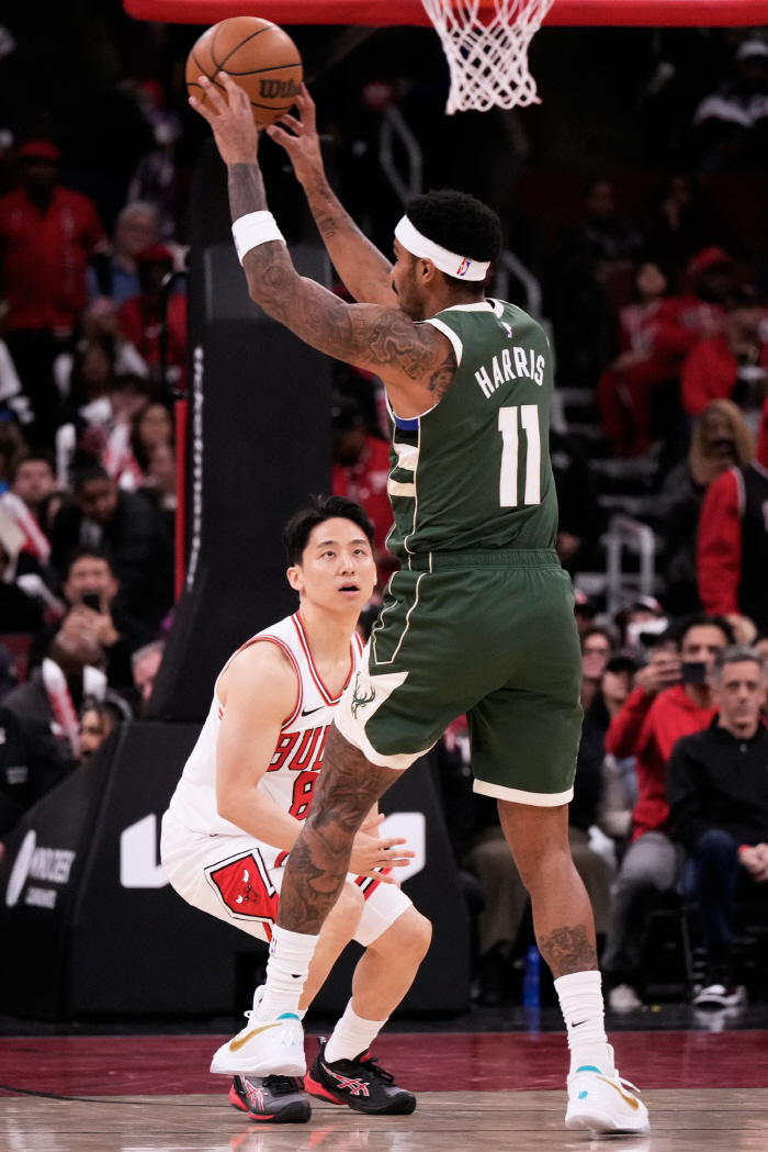 "신장 아닌 심장으로 한다?" G리그를 지배한 카와무라 유키, 왜 NBA에서 못 뛰나. 美 매체 냉정한 분석 "작은 키, 매치업 헌팅 최우선 타깃"