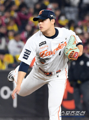 '최고 155㎞' 문동주, 청백전 2이닝 1실점 점검 완료…WBC 대표팀 합류 여부는 '미지수'