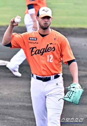 에르난데스 3이닝 무실점→문동주 155km…한화, 시범경기 앞두고 최종 점검 완료