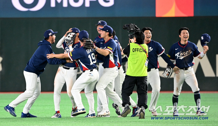 "마이애미까지 모시겠습니다" 역사 쓴 류지현호, 美 초특급 대우 받는다! WBC 전세기, 대체 어떻길래