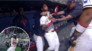 대충격! WBC 대표팀, 야구도 못하는데 내분까지 → '산책 주루' 후 감독한테 버럭! 몸싸움 뜯어말려