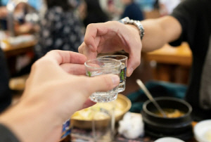 이유 없이 살 빠지고 혈당 변화…술자리 잦은 중년 남성, 췌장 질환 주의