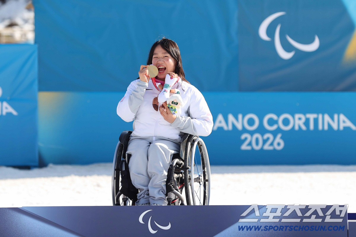 "오늘밤 첫 다관왕 도전" '스마일리' 김윤지의 괴력 스퍼트...'은메달…