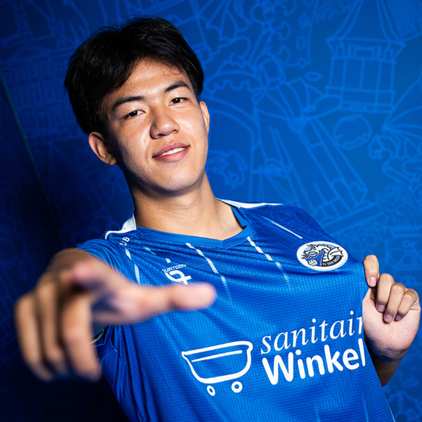 [오피셜]중국의 분노, 촉망받는 유럽파 '눈 찢는 슬랜트아이' 동양인 인…