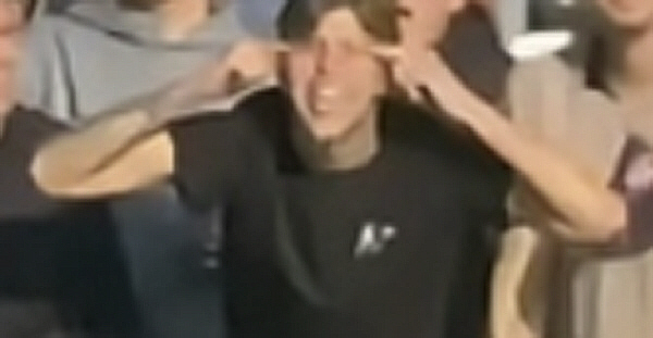 [오피셜]중국의 분노, 촉망받는 유럽파 '눈 찢는 슬랜트아이' 동양인 인…