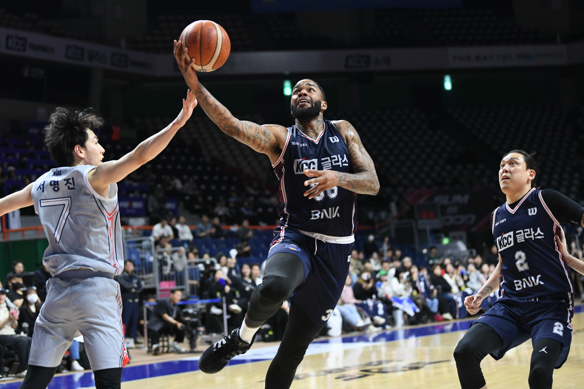 [현장분석] 파죽 3연승! 송교창 전격 컴백+허훈 25득점 맹활약. 불완…