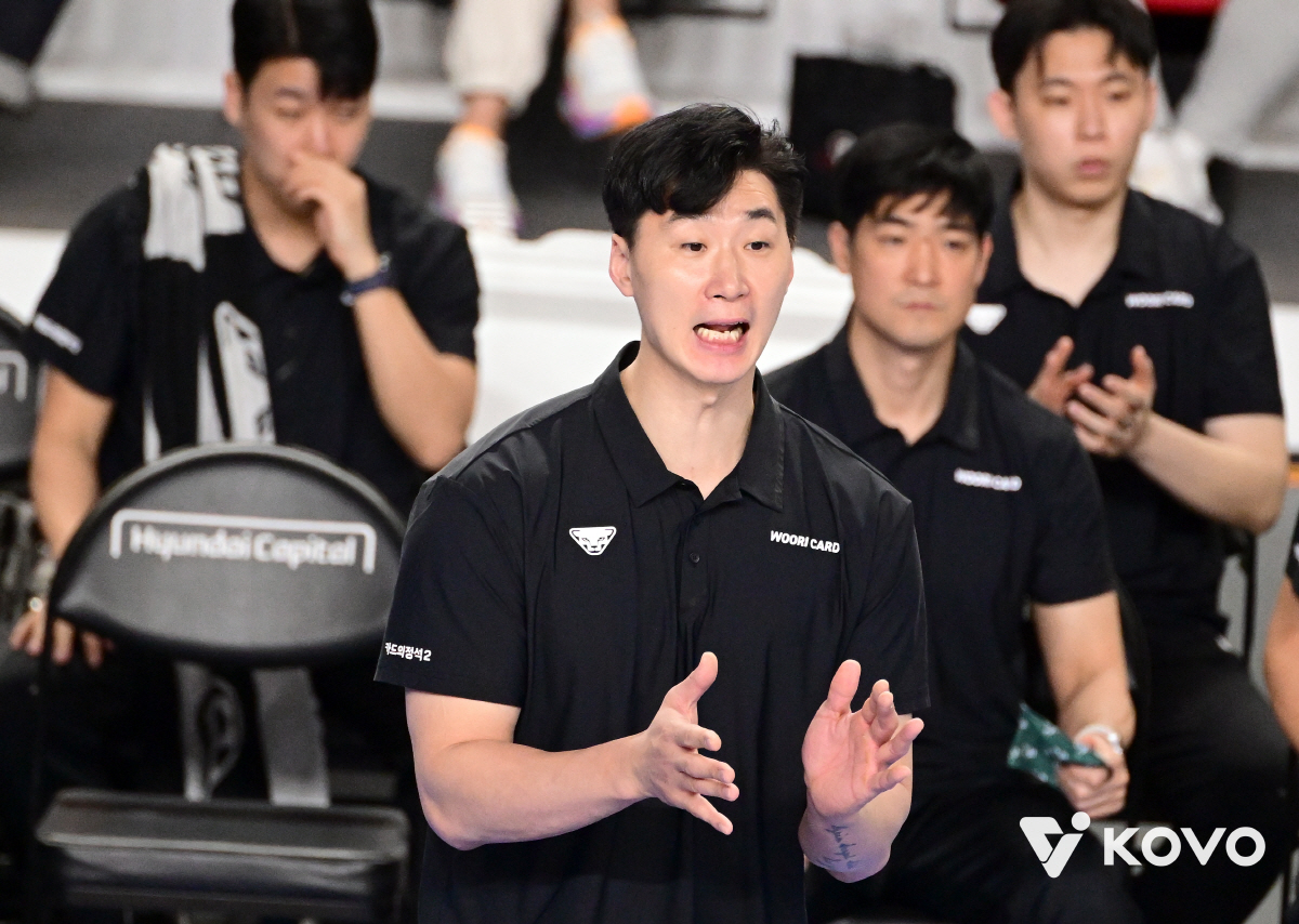 '원정불패' 철우매직 계속된다! '태풍의눈' 우리카드, 대한항공 → 현대…