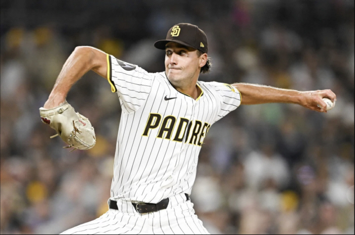 '이래서 2년 연속 韓 제안 거절했구나' 5G 연속 무실점 "우리 투수 중에 최고"