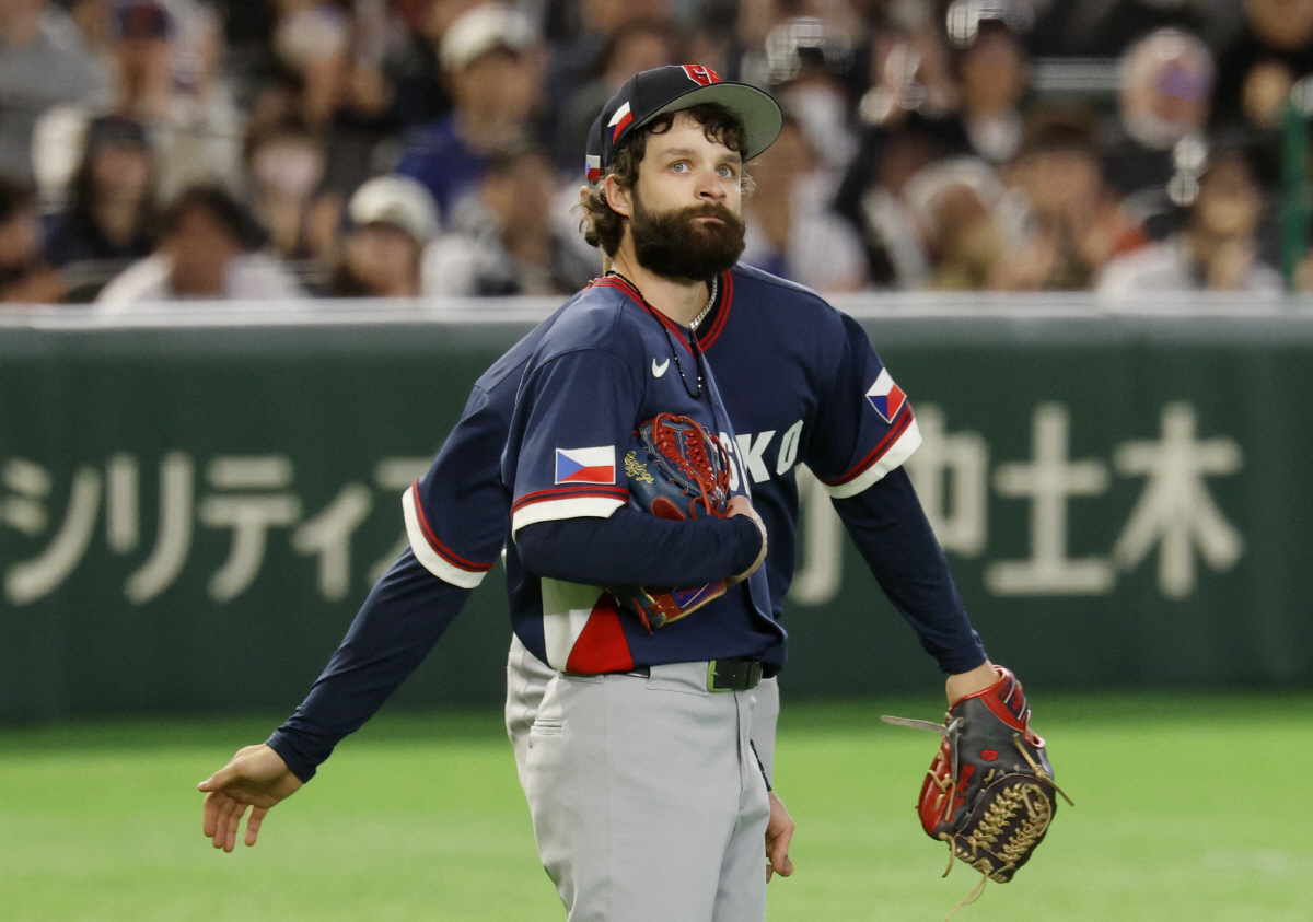 '대표팀 은퇴 경기'서 WBC 챔피언에 4.2이닝 무실점 쾌투…도쿄돔 기…