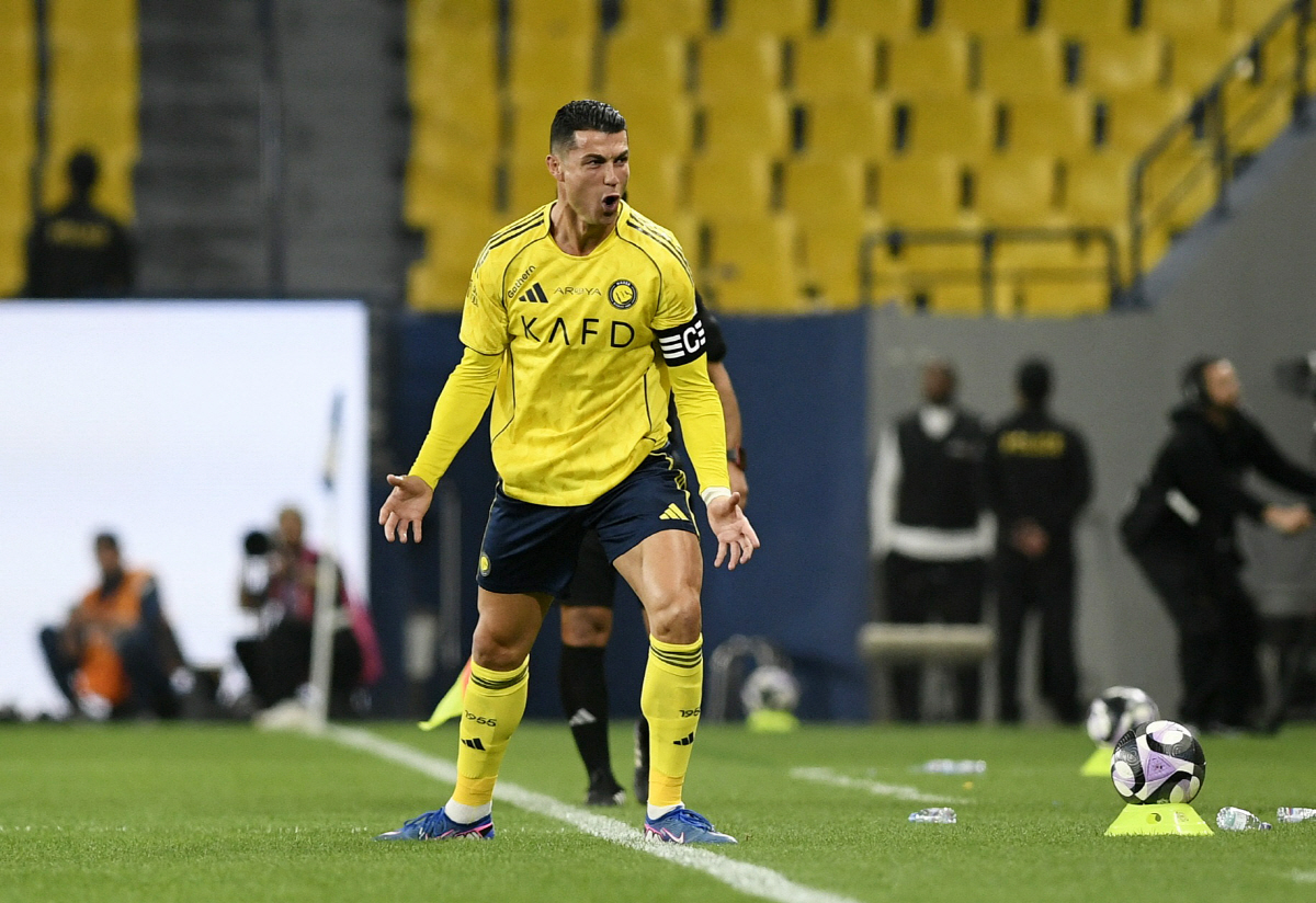 호날두 초대박! '마지막 월드컵' 위해 치료법 찾았다…부상 회복 초집중→…