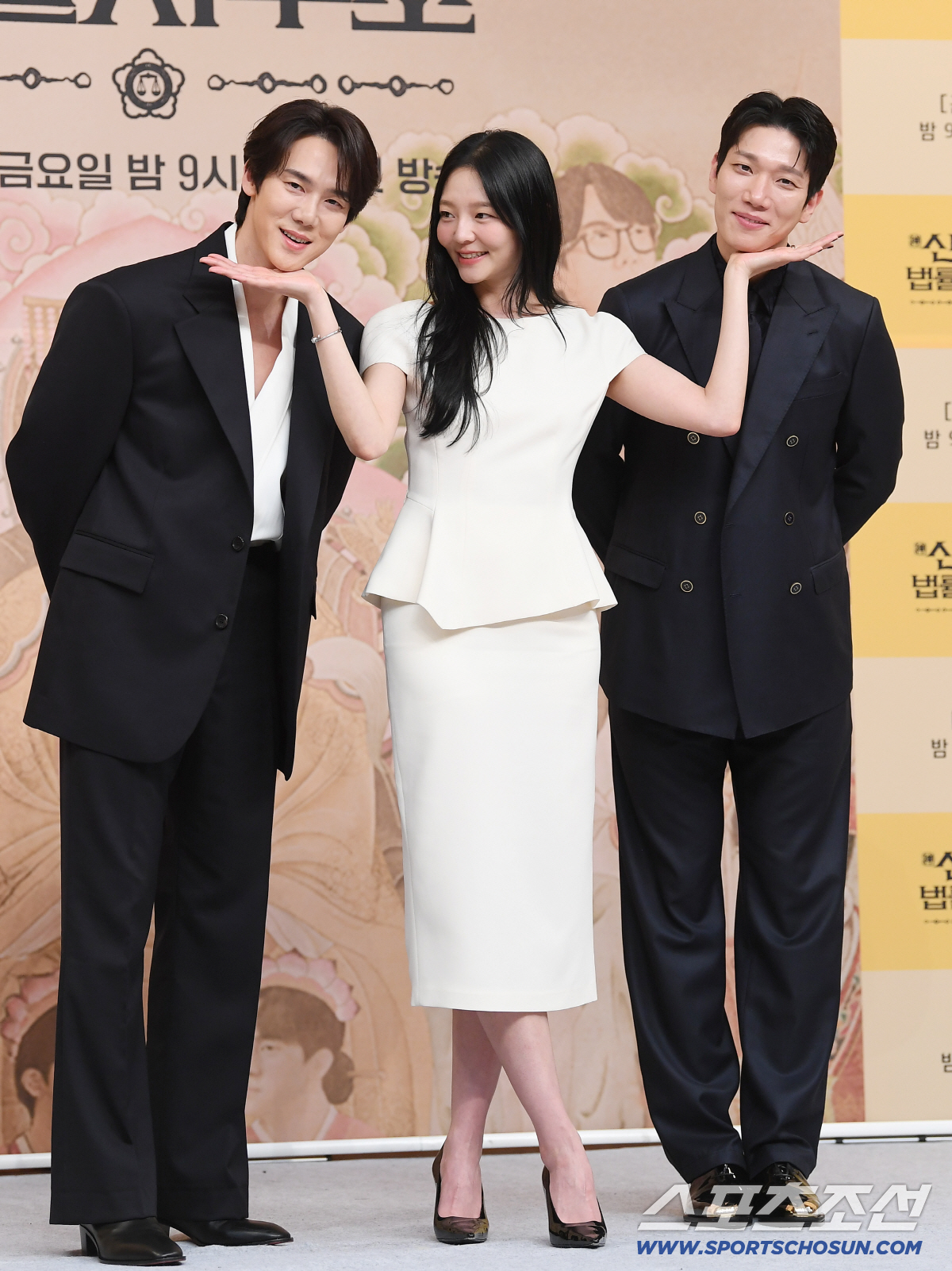 [SC현장] 귀신 빙의 퍼레이드·아이돌 부캐까지…유연석 ‘신이랑 법률사무…