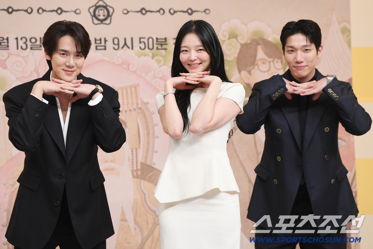 [SC현장] 귀신 빙의 퍼레이드·아이돌 부캐까지…유연석 ‘신이랑 법률사무…