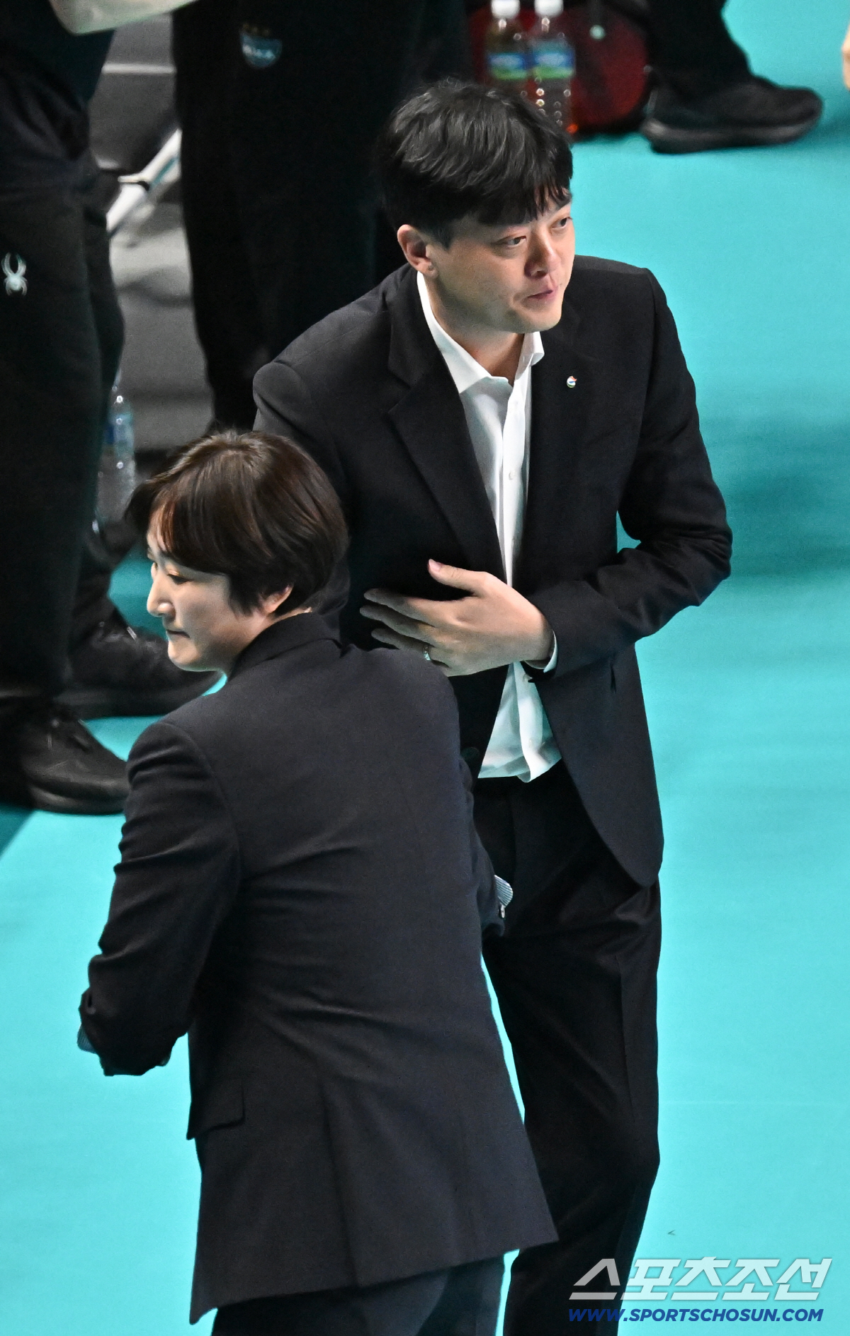 "마지막 경기 잘하고 싶다고…" 페퍼저축은행 날벼락, 조이 박정아 박은서…