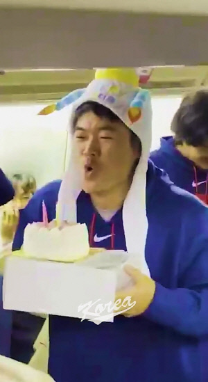 '앙증' 귀요美까지 다 갖췄네! 하늘 위 '전세기' 생일파티…나라구한 42세 노경은 '감격'