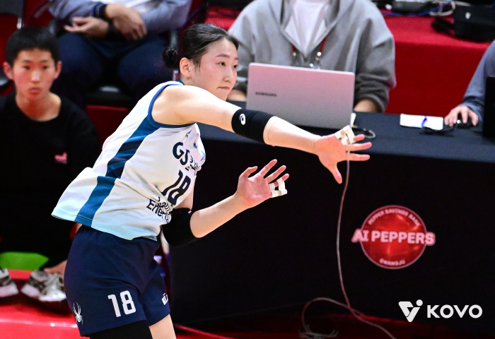 "제 역할인 거 같아요" 코트 위에 퍼지는 '긍정에너지'…GS칼텍스 봄바람도 다가온다