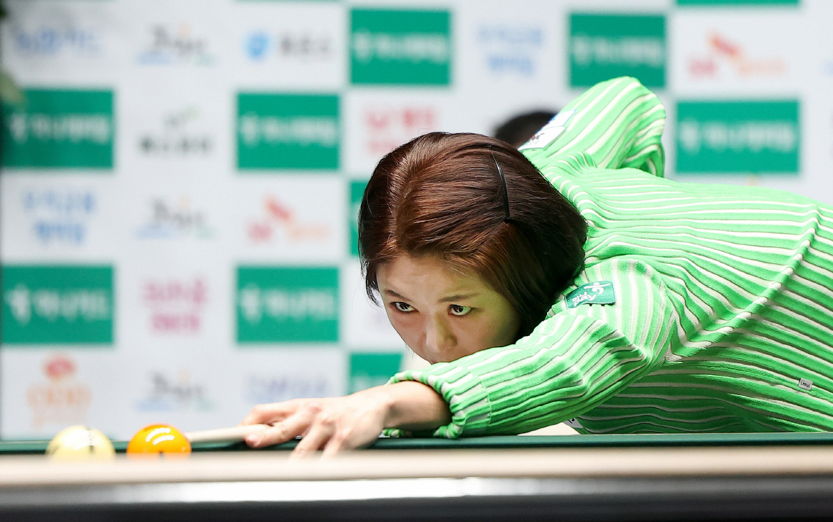 '역시 여제!' 김가영, '천적' 정수빈 넘고 월드챔피언십 8강 진출…차…