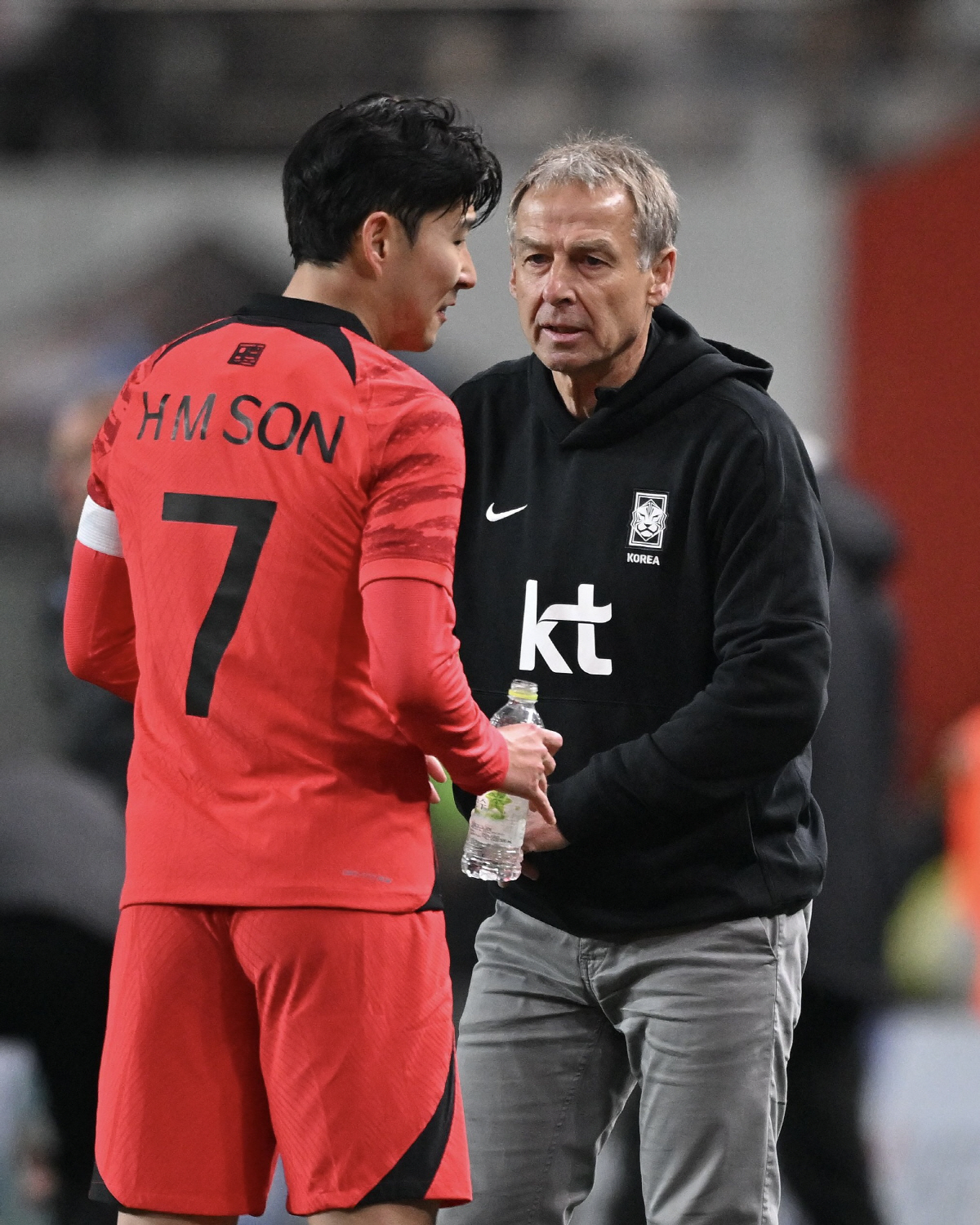 英 매체 단독! 韓 열받게 한 클리스만, 토트넘 감독 된다…"구단과 연 …