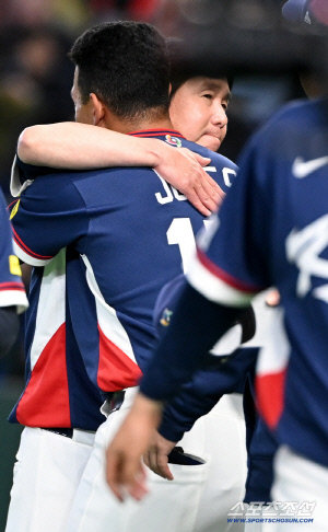 '8실점→5실점→2실점' 도미니카도 막아보자! 류지현 감독, 투수진 응원 당부 → 