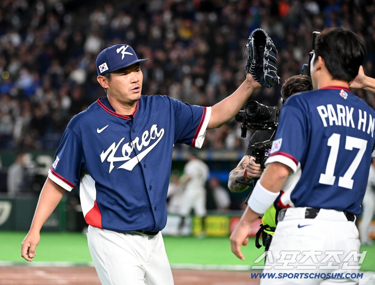 "왜 뽑았지?" 42세 노경은, WBC 1R 베스트9 선정! 득타율 .8…