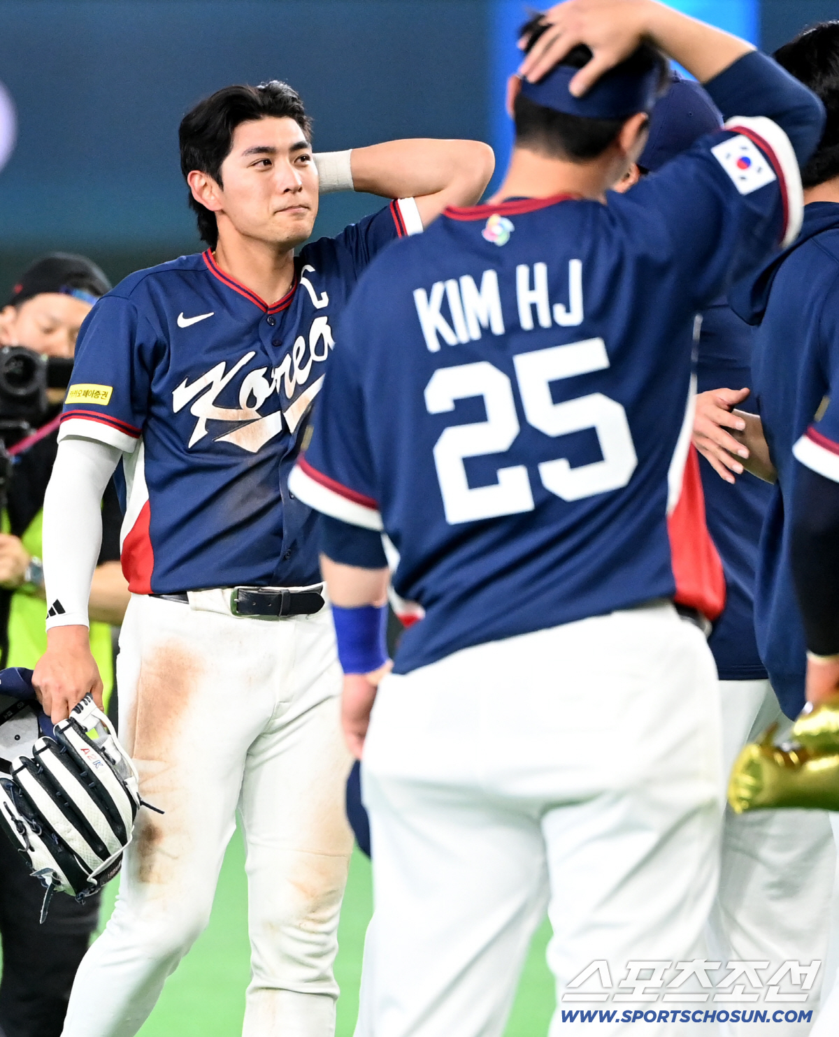 아앗! 류현진 '라떼 정보' 틀렸다! → 이정후한테 들통! 코치님한테 벌…