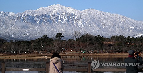 강원 삽당령 24.7㎝ 눈…도로 살얼음·빙판길 주의