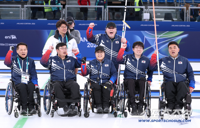 "4인조 휠체어컬링도 4강행 성공!" 홈팀 伊 6-5로 꺾고 준결승 진출! 최강 캐나다와 결승행 격돌[밀라노-코르티나 패럴림픽]