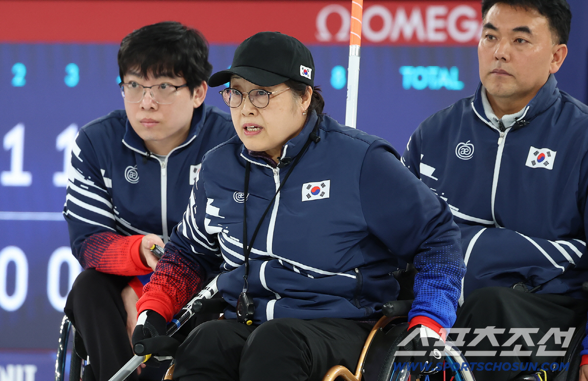 "4인조 휠체어컬링도 4강행 성공!" 홈팀 伊 6-5로 꺾고 준결승 진출…