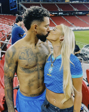 '세계 1위 섹시 미녀 축구선수와 결별' EPL 슈퍼스타, '8살 연하' 미녀 모델과 새 사랑 시작 화제...아버지는 축구계 거물