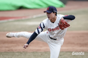 '건강 최우선' 롯데 필승조 괜찮나? '154㎞' 윤성빈 2실점→ 신인 박정민 호투 → 최준용·김원중 아직 [부산체크]