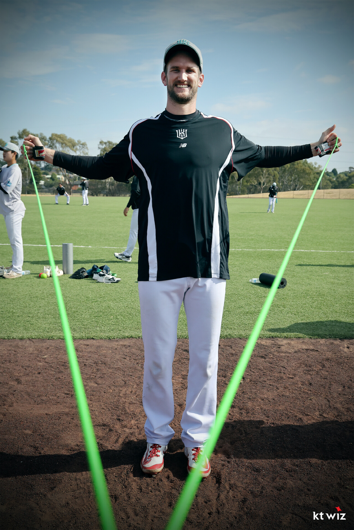 '최고 150㎞' 직구+투심 쾅쾅! 변덕쟁이 사직 날씨 원망스럽네…KT …