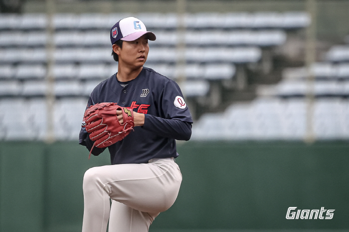 '손호영 2안타 2타점 → 김민석 동점포' 야속한 하늘…2446명 부산팬…