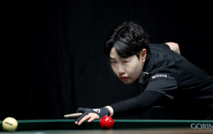 '초대 챔피언' 김세연, 임정숙 꺾고 5년만에 월드챔피언십 '4강행'[현장 리뷰]