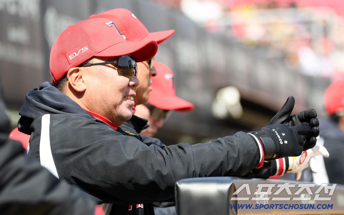 '홈런 한 방? 괜찮아!'...KIA 김태형, 최고 149km 배짱투로 …