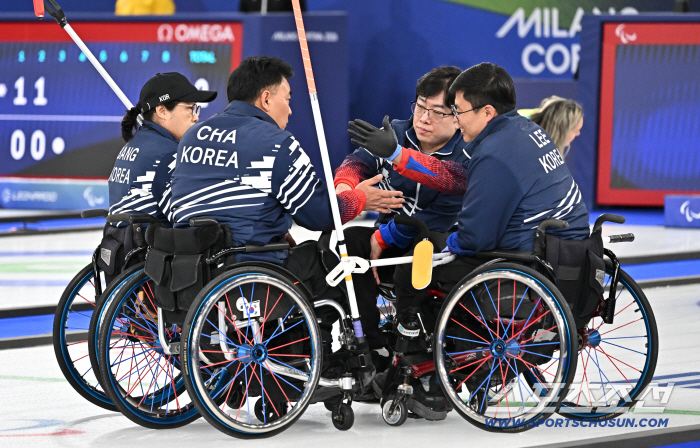 "6엔드 7-4→8엔드 7-8" 韓휠체어컬링, 캐나다에 통한의 역전패..."스웨덴과 동메달 결정전.기필코 승리!"[밀라노-코르티나 패럴림픽 현장]