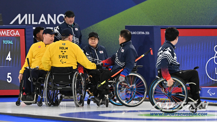 "아깝다! 동메달" 韓휠체어컬링, 스웨덴과 초접전끝 4-7패..."힘들고 괴로워도 컬링은 내인생♥...계속 도전"[밀라노-코르티나 패럴림픽 현장]
