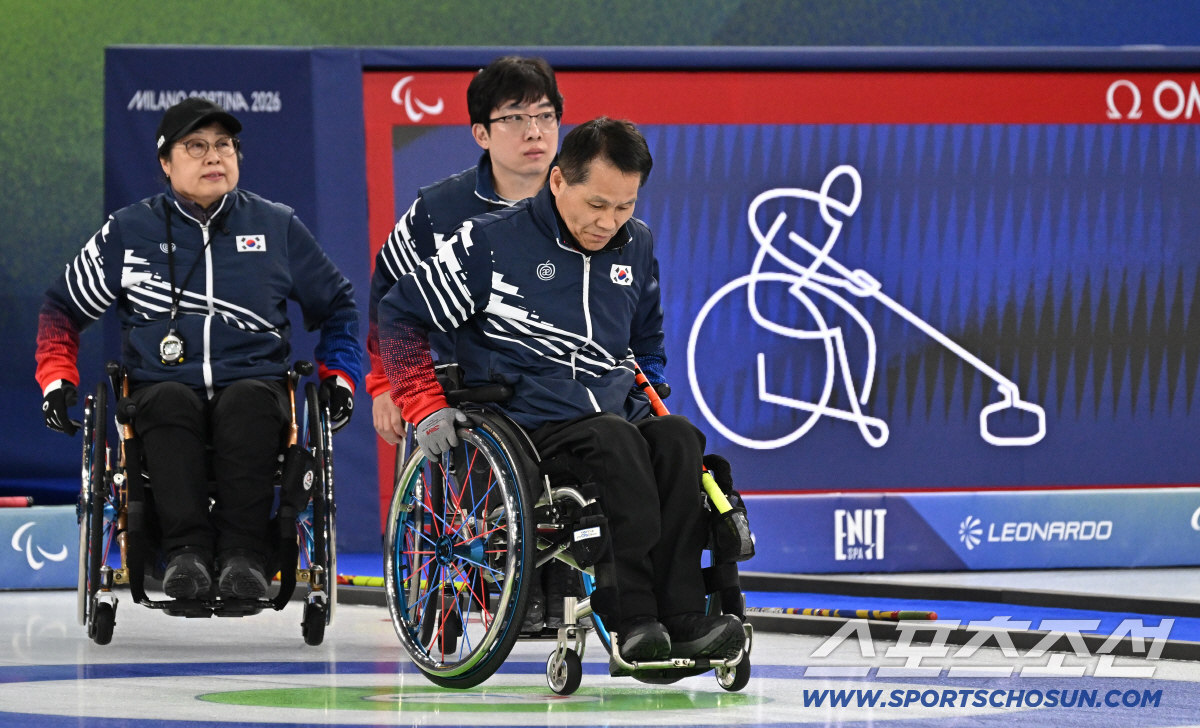 "아깝다! 동메달" 韓휠체어컬링, 스웨덴과 초접전끝 4-7패..."힘들고…