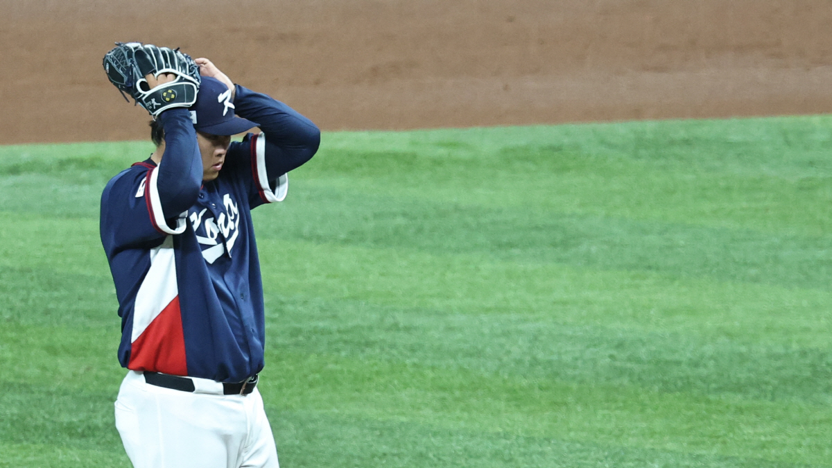 아웃 타이밍인데 계속 뛰어? 방심안하는 도미니카, 베이스러닝+열정까지 압…