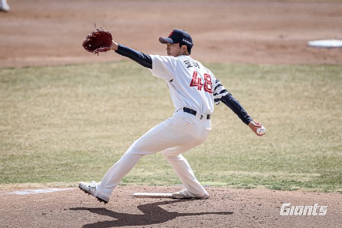 'FA 대신 日커넥션 총동원' 롯데가 택한 28세 외인, 150㎞ 강속구…