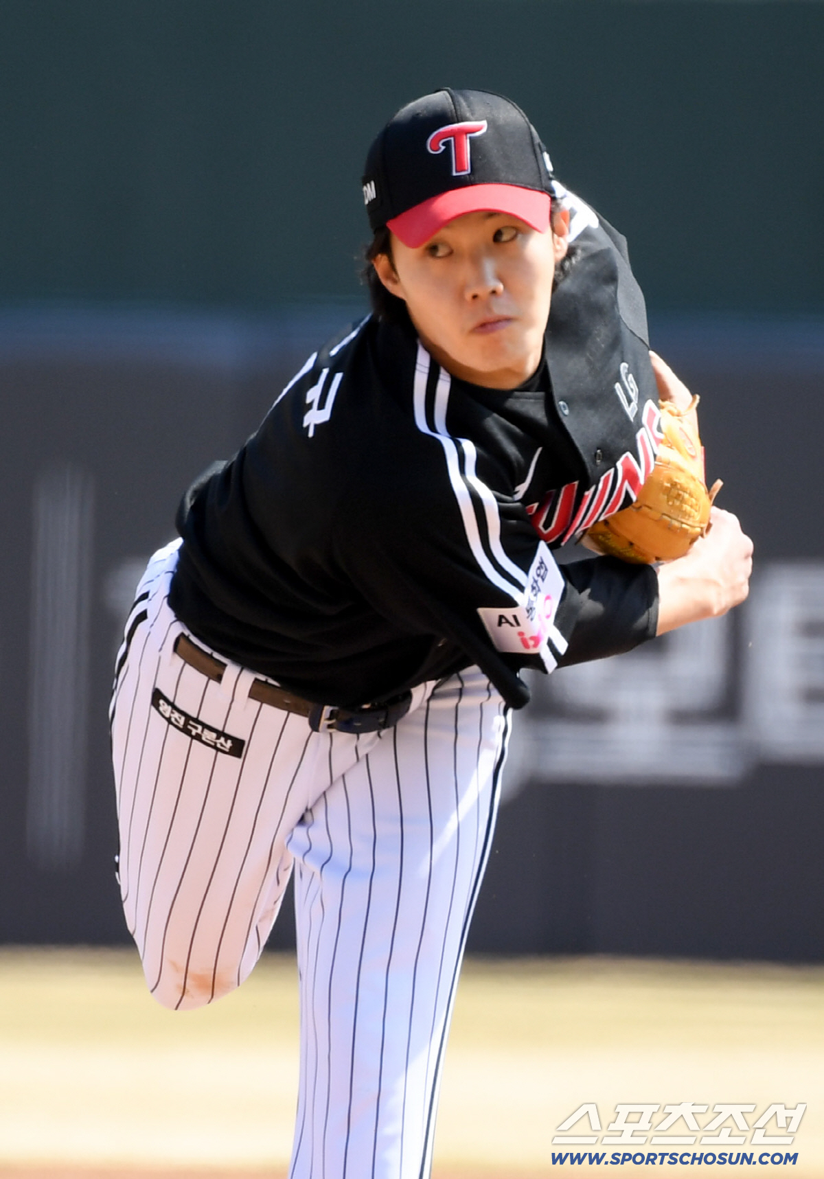 "야구부터 잘해야한다"던 임찬규, 시범경기 첫등판 '삐끗' → 피홈런까지…