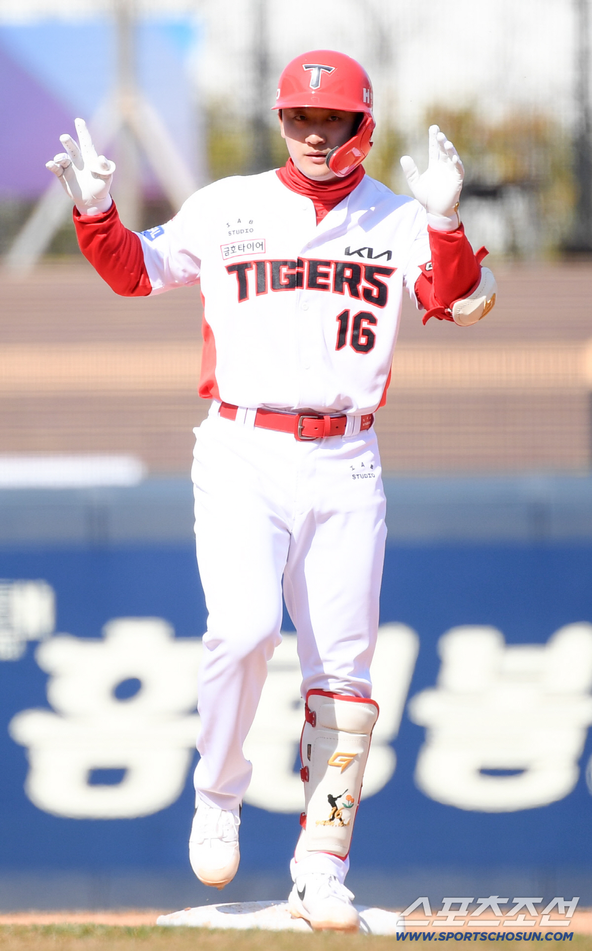 올해는 달라질까 했는데, 9회 무너진 15억 FA...KIA, KT와 난…