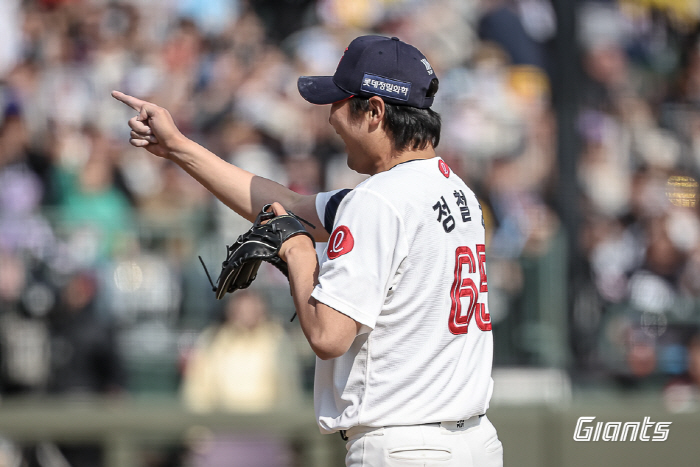 "내 유니폼 입은 팬들 보면 없던 힘도 솟는다" 1사 만루 무실점 → 1…